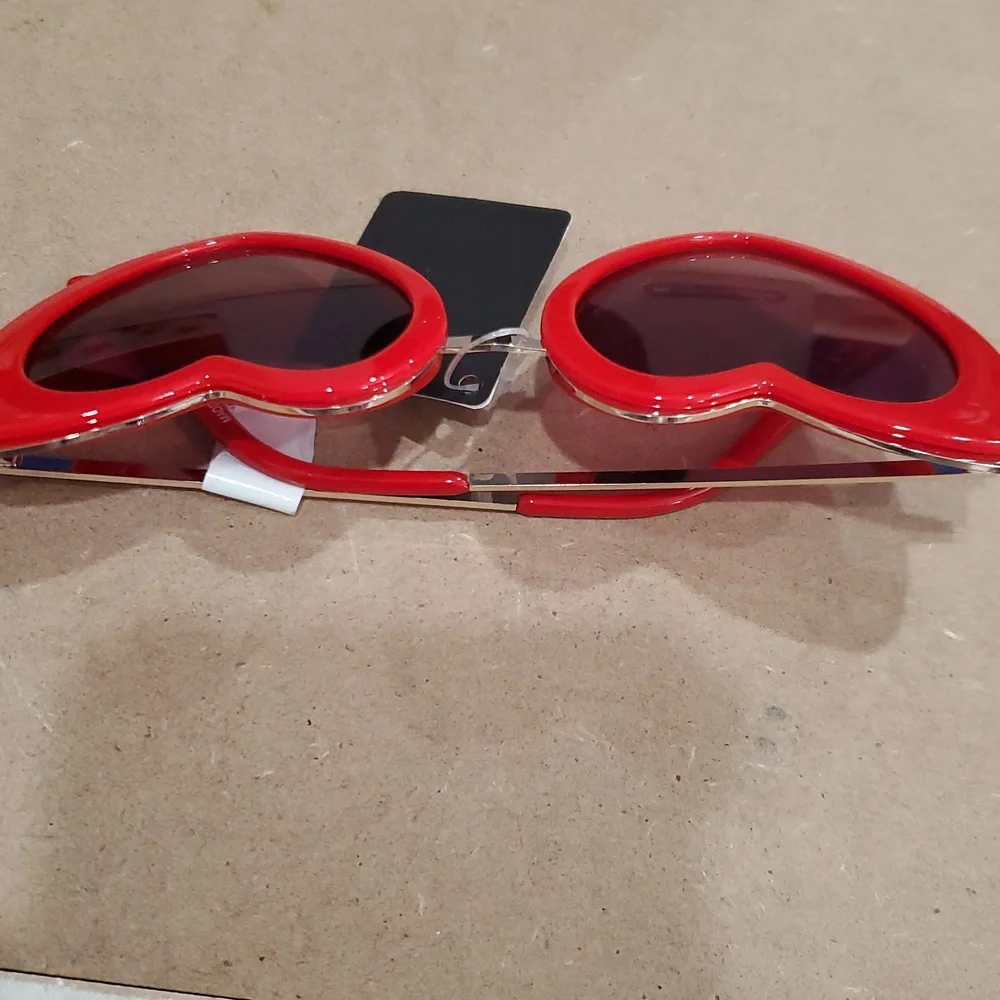 Red heart shaped cat eye retro vintage pinup style sunglasses new‎